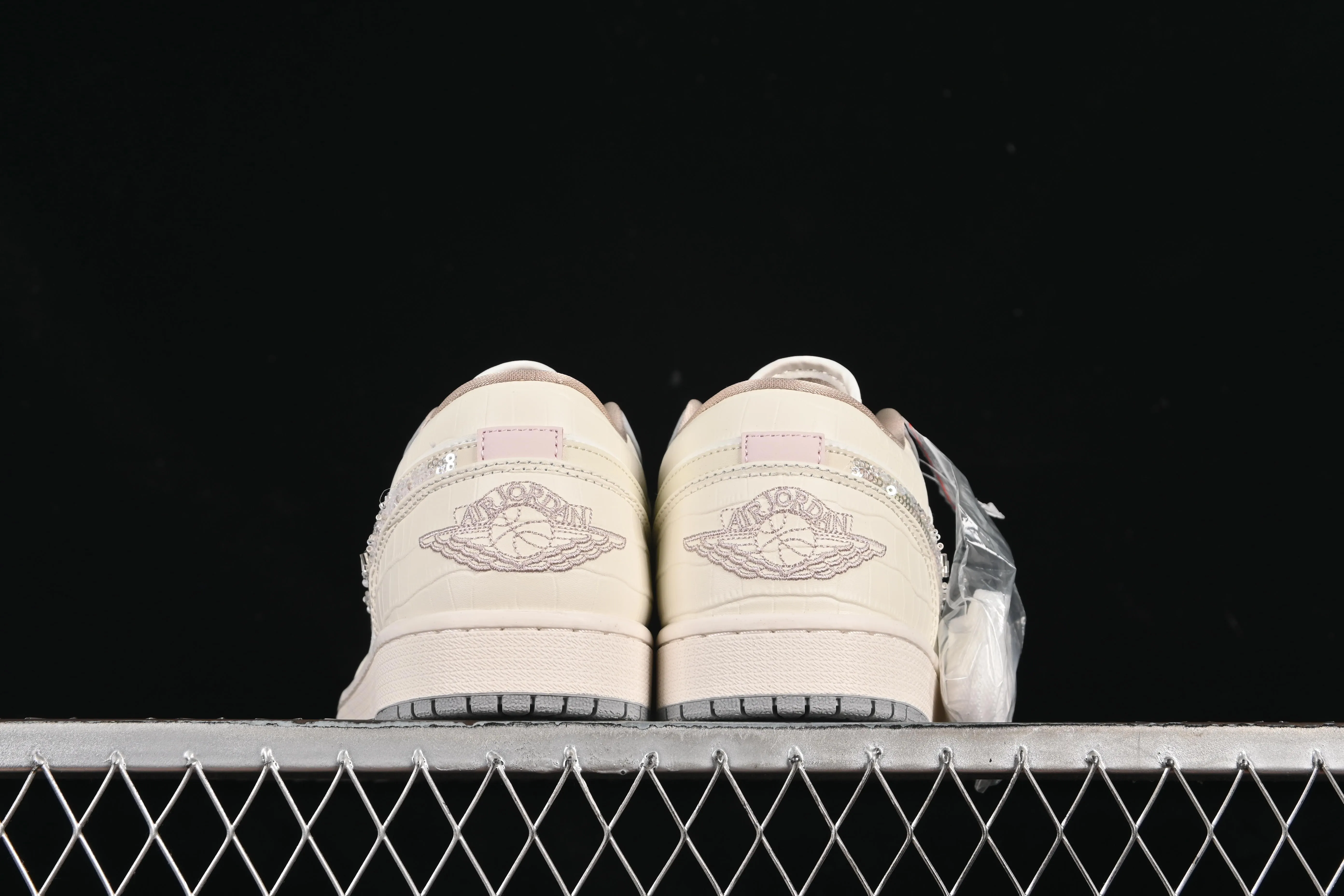 All categories Air Jordan Jordan series basketball shoes Air Jordan 1 Low Air Jordan 1 Low AJ1 Joe 1 flash diamond white crack low-top cultural casual sneakers IH7323-100